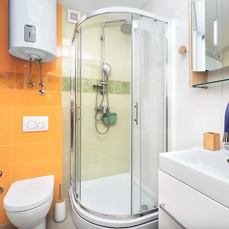 Comfortable, Balcony, Sea View, Garage Marija * Ποντστράνα
